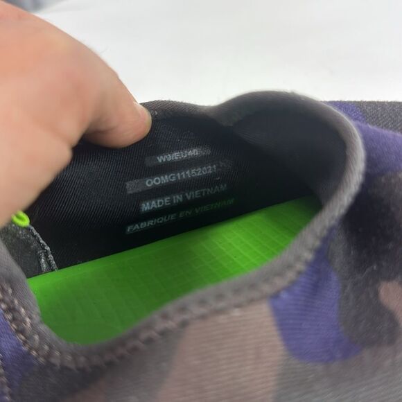 OOFOS OOmg eeZee Midnight Camo Slip On Sneakers - Picture 12 of 14